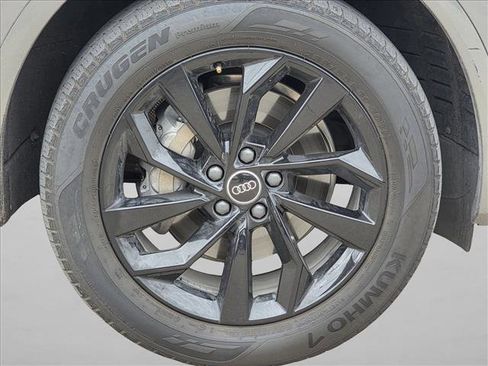 Used 2023 Audi Q5 2.0T Premium Plus w/ Premium Plus Package image 11