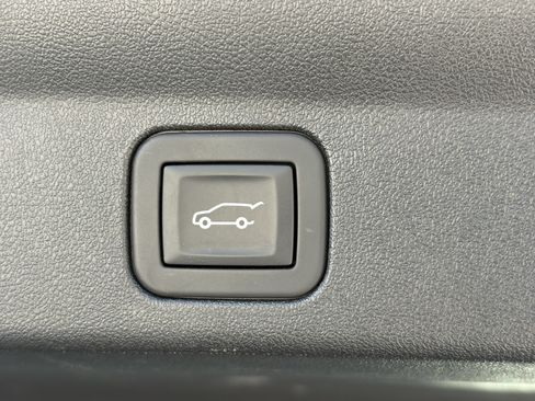 Certified 2025 Cadillac Escalade IQ Luxury 2 w/ LPO, Premium Carpet Package AWD/4WD image 11