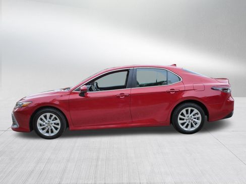 Certified 2024 Toyota Camry LE FWD image 5
