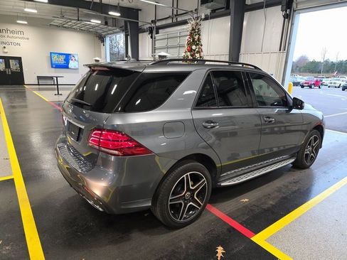 Used 2018 Mercedes-Benz GLE 350 4MATIC image 2