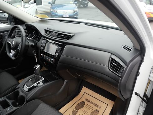 Used 2020 Nissan Rogue S w/ Special Edition Package image 31