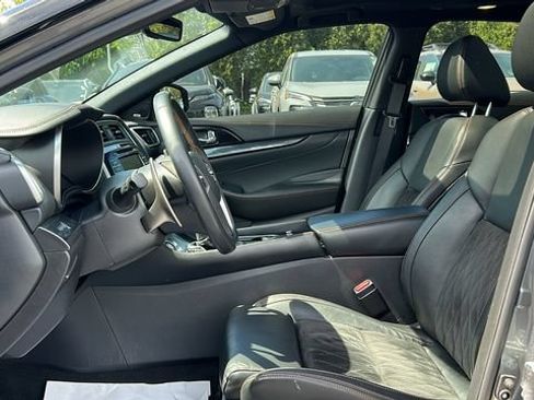 Certified 2023 Nissan Maxima SR w/ Sport Mat Group FWD image 10
