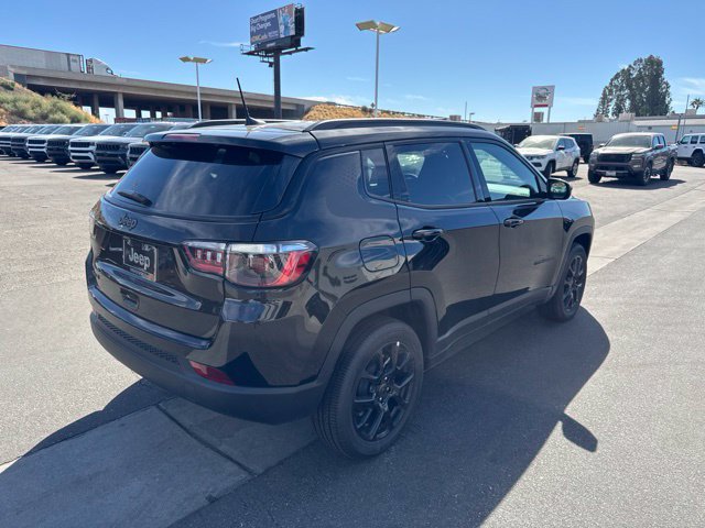 New 2026 Jeep Compass Latitude AWD/4WD image 5