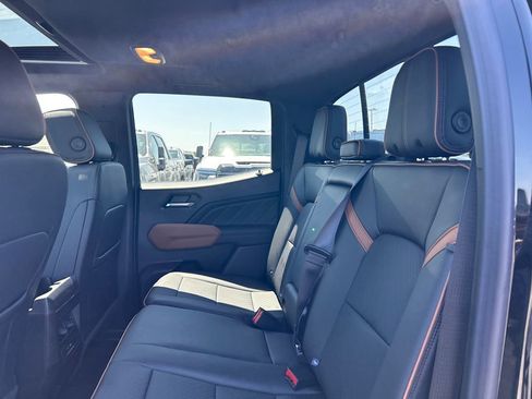 New 2026 GMC Canyon AT4 w/ Technology Plus Package AWD/4WD image 36