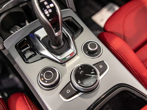 New 2026 Alfa Romeo Stelvio Sprint AWD/4WD image 27