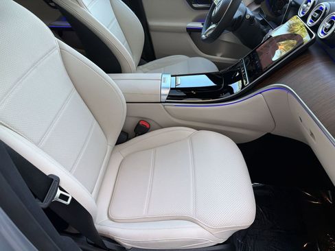 Certified 2026 Mercedes-Benz GLC 300 image 31