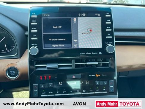 Used 2019 Toyota Avalon Limited FWD image 13