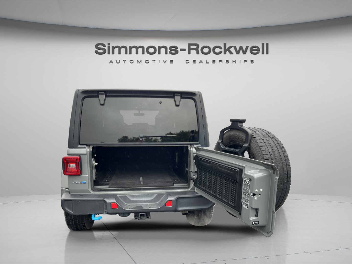 Used 2023 Jeep Wrangler Unlimited Sahara AWD/4WD image 6
