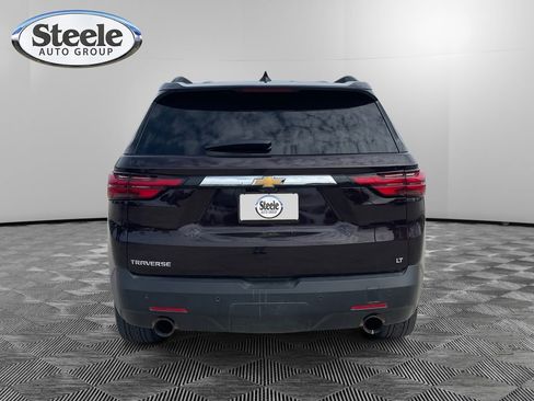 Used 2022 Chevrolet Traverse LT w/ LT Premium Package image 4