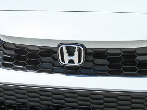 Used 2025 Honda Civic Sport image 6