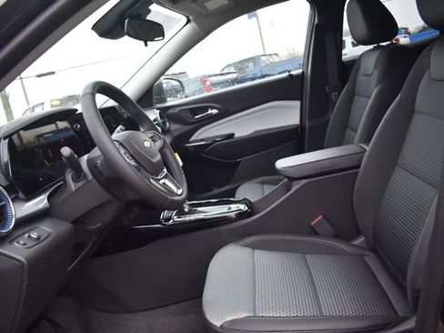 New 2026 Chevrolet Trax LT w/ LT Convenience Package image 21