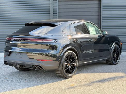 New 2026 Porsche Cayenne Coupe image 22