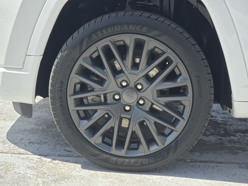 Used 2023 Jeep Compass High Altitude image 15