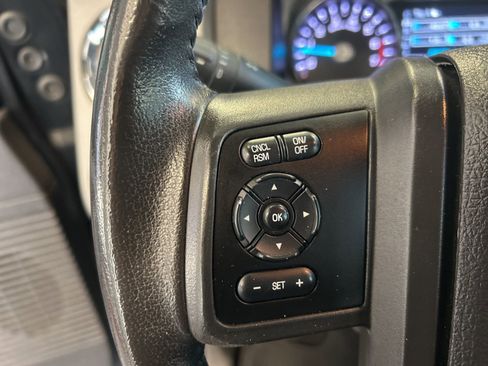 Used 2015 Ford F350 Lariat image 17