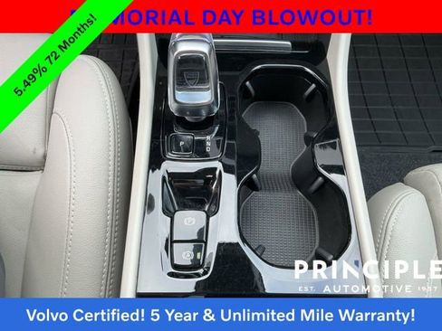 Certified 2024 Volvo XC40 B5 Ultimate w/ Protection Package Premier AWD/4WD image 21