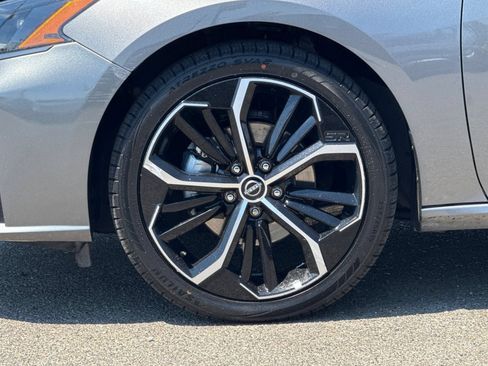 Certified 2024 Nissan Altima 2.5 SR FWD image 33