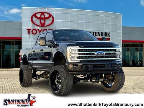 Used 2024 Ford F250 King Ranch w/ FX4 Off-Road Package AWD/4WD image 1