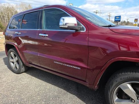 Used 2016 Jeep Grand Cherokee Overland w/ Advanced Technology Group image 10