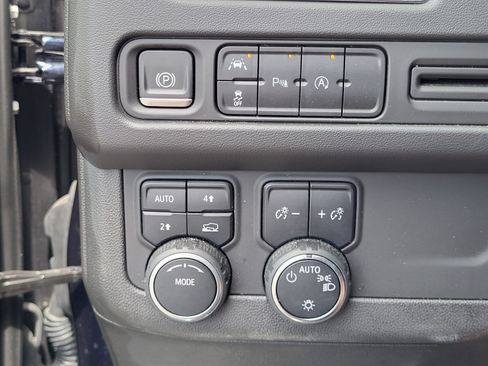 Used 2023 Chevrolet Tahoe LT AWD/4WD image 22