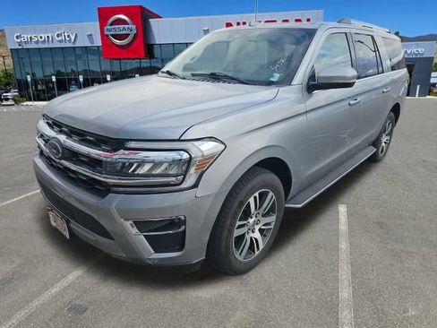 Used 2023 Ford Expedition Max Limited image 3