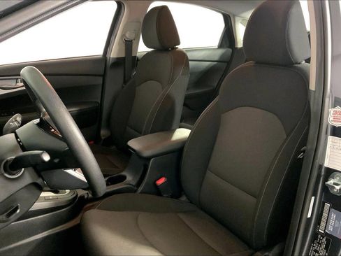 Certified 2024 Kia Forte LXS image 22