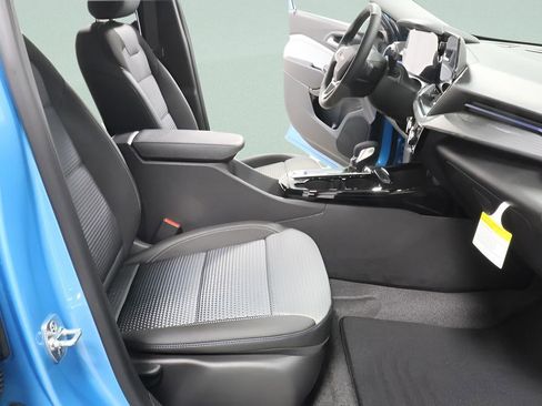 New 2026 Chevrolet Trax LT FWD image 28