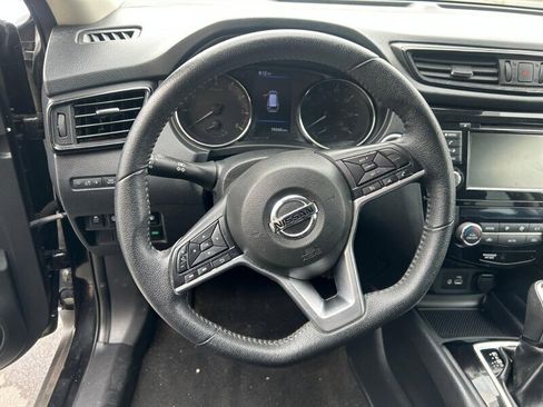 Used 2020 Nissan Pathfinder SV FWD image 30