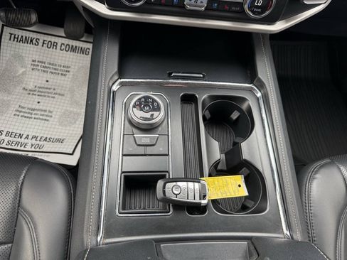 Used 2022 Ford Expedition XLT RWD image 32