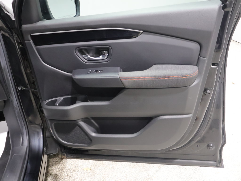 Used 2025 Honda Pilot Sport image 24