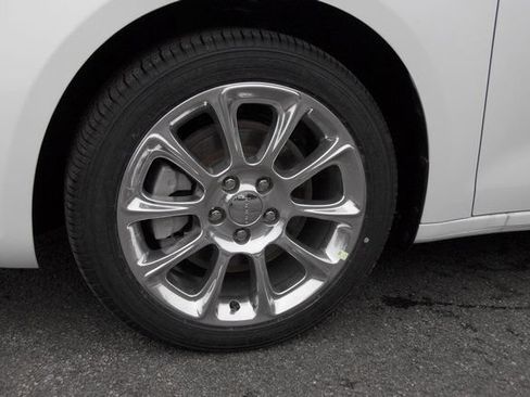 Used 2015 Dodge Dart Limited FWD image 9