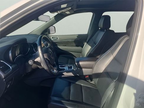 Used 2022 Jeep Grand Cherokee Limited image 18