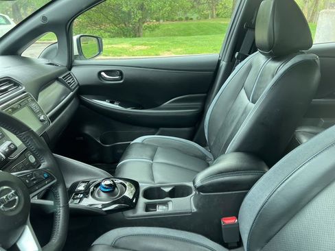 Used 2018 Nissan Leaf SL w/ SL Technology Package image 9