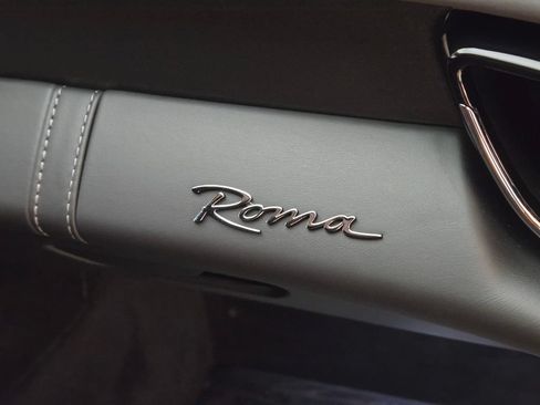 Used 2022 Ferrari Roma RWD image 29
