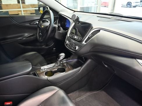 Used 2024 Chevrolet Malibu LT FWD image 13