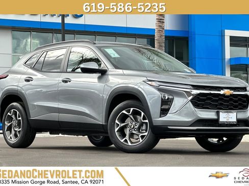 New 2026 Chevrolet Trax LT image 1