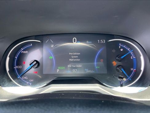 Used 2025 Toyota RAV4 XLE AWD/4WD image 25