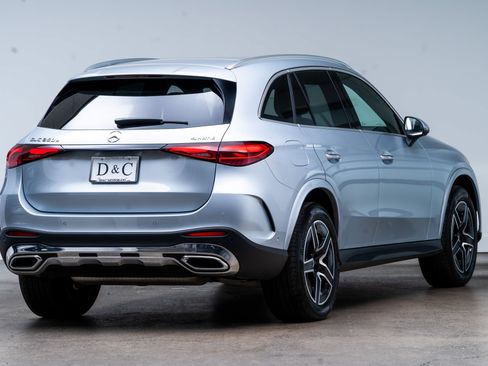 Used 2025 Mercedes-Benz GLC 350e 4MATIC w/ AMG Line image 6