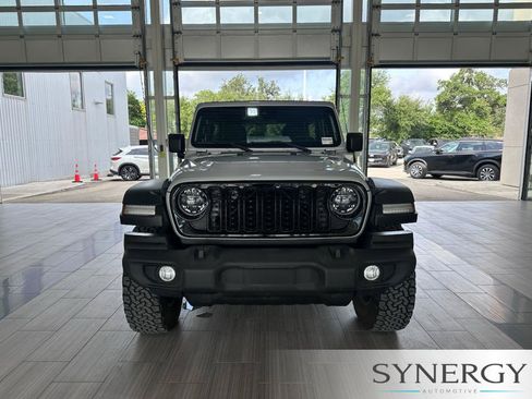 Used 2024 Jeep Wrangler Unlimited AWD/4WD image 24