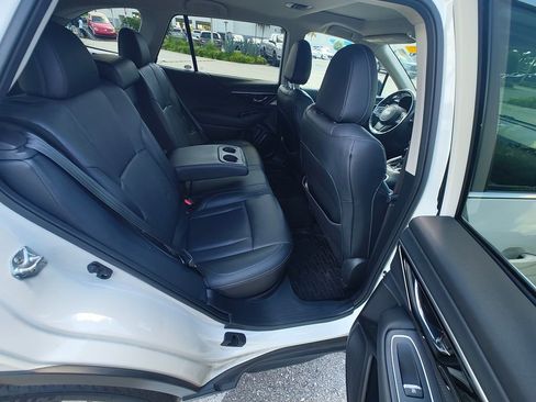 Used 2022 Subaru Outback Limited XT AWD/4WD image 16