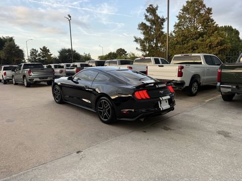 Used 2020 Ford Mustang Premium RWD image 4
