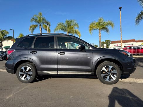 Used 2017 Subaru Forester 2.5i Premium image 5