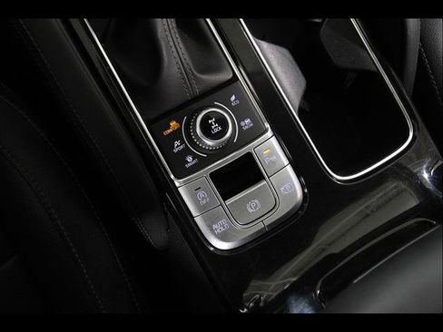 Used 2024 Kia Telluride SX AWD/4WD image 17