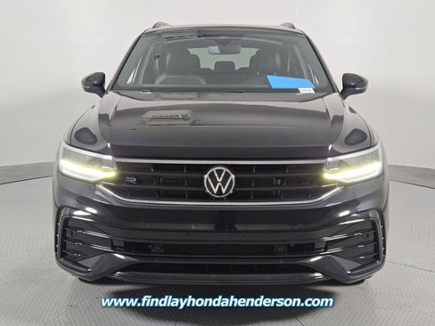 Used 2022 Volkswagen Tiguan SE R-Line image 8