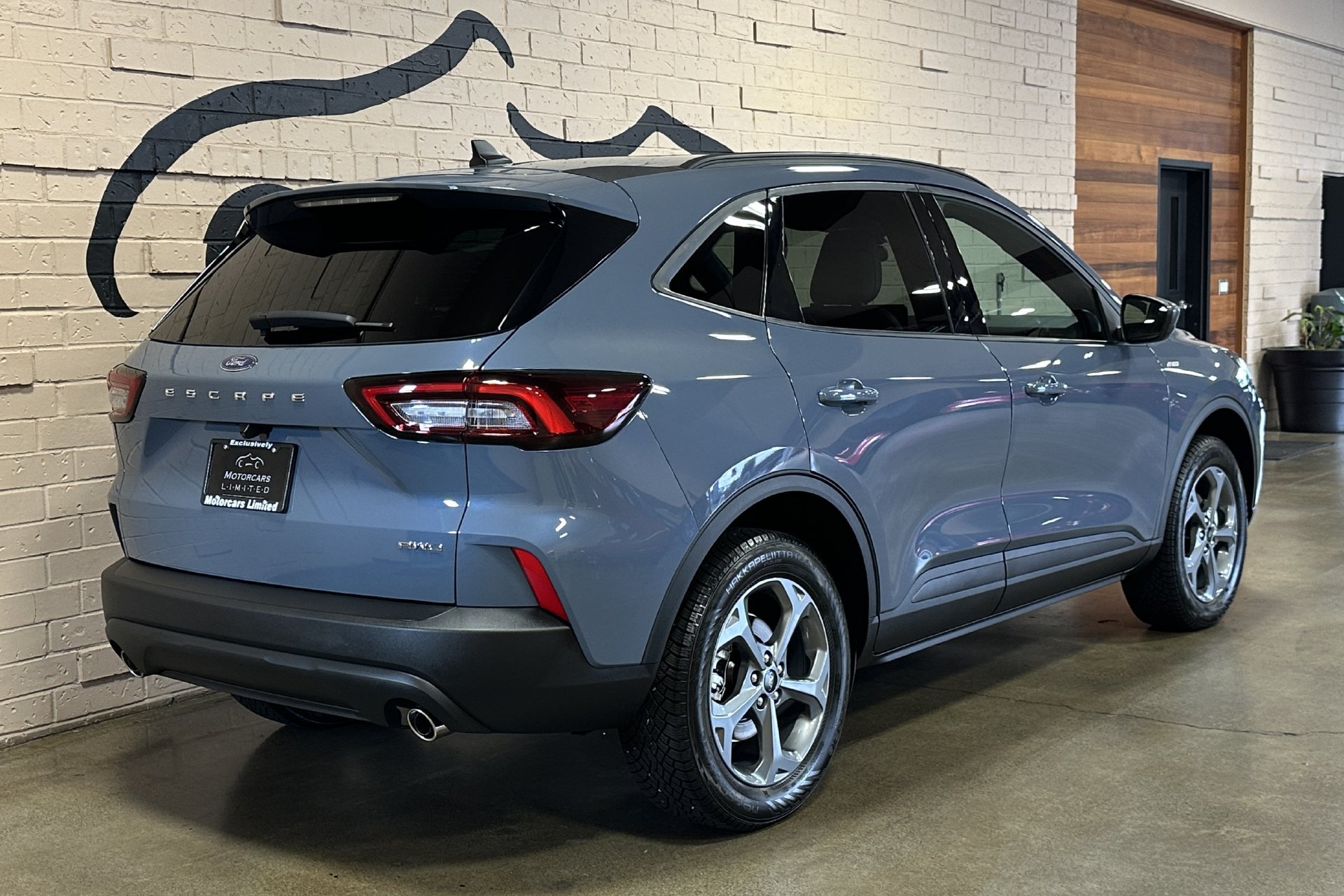 Used 2025 Ford Escape ST-Line AWD/4WD image 4