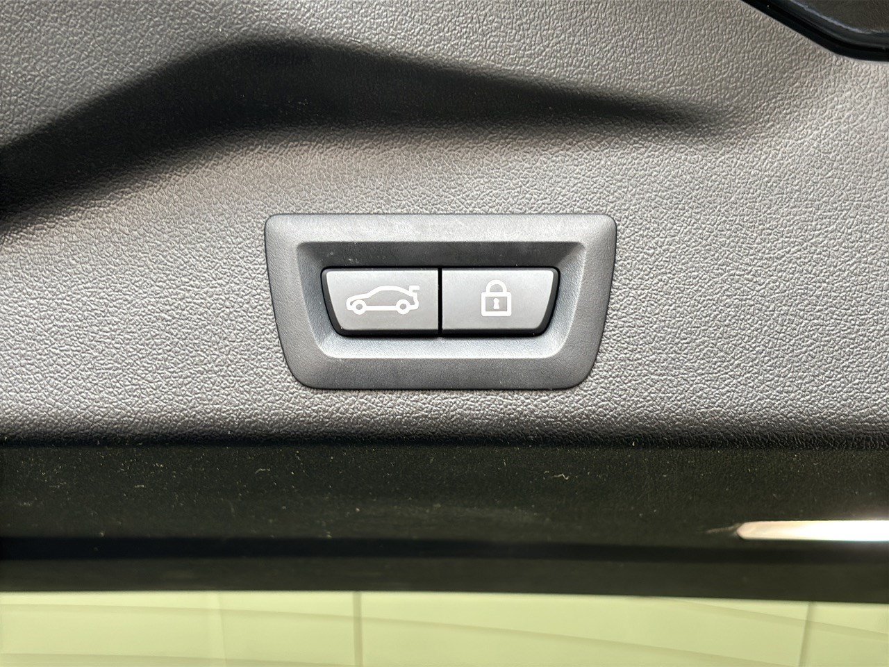 Used 2021 BMW X5 sDrive40i w/ Executive Package RWD image 28