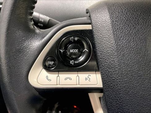 Used 2017 Toyota Prius Four w/ Advanced Technology Package FWD image 18
