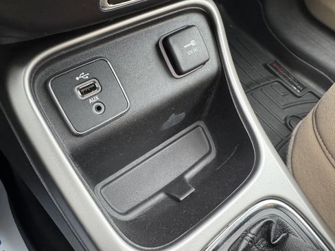Used 2018 Jeep Compass Sport image 27