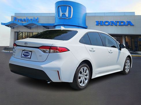 Used 2024 Toyota Corolla LE FWD image 7