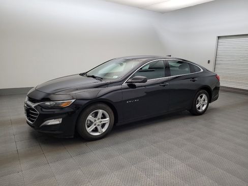 Used 2024 Chevrolet Malibu LS FWD image 2