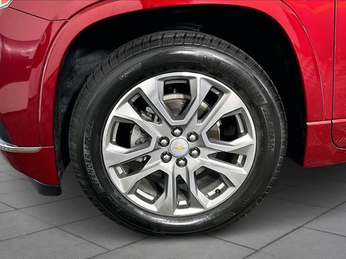 Used 2019 Chevrolet Traverse Premier w/ Driver Confidence II Package image 11
